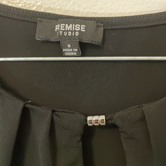 Premise Studio small black shirt keyhole neck 95% polyester 5% spandex - Picture 3 of 7